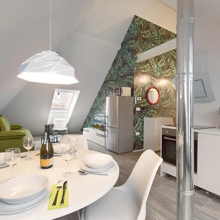 아파트 Flex Tour As